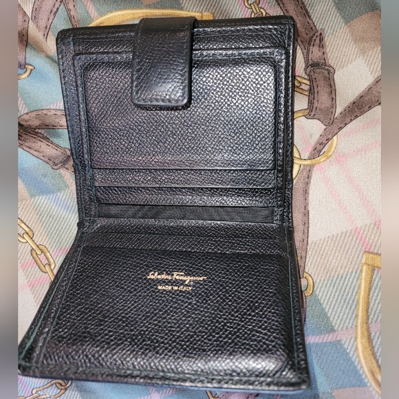 🔥 Ferragamo Wallet Unisex - Picture 6 of 8